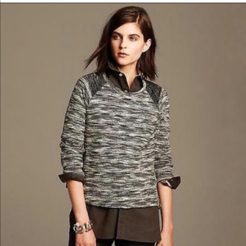 Banana Republic Black and White Tweed Sweater M